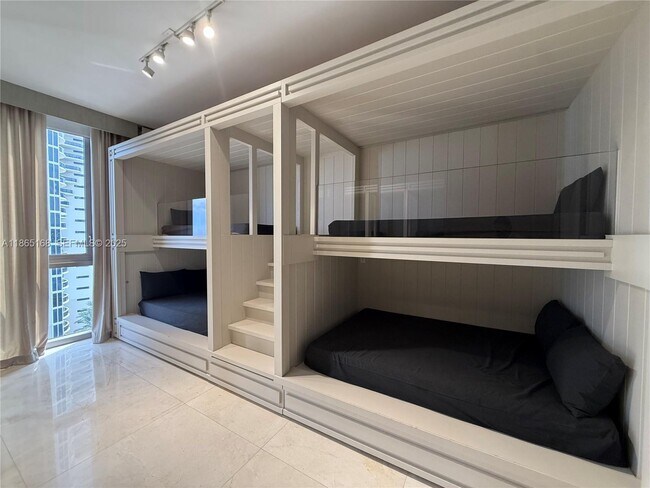 Building Photo - 17749 Collins Ave