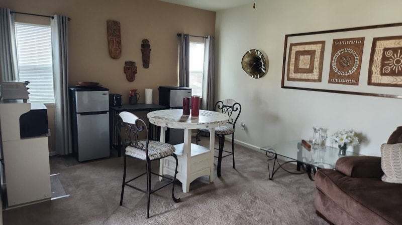 Building Photo - 2122 Leo St