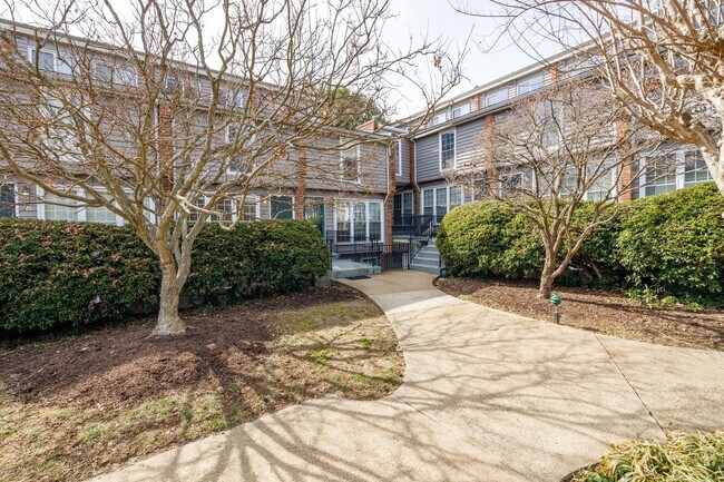 Building Photo - 5900 Patterson Ave