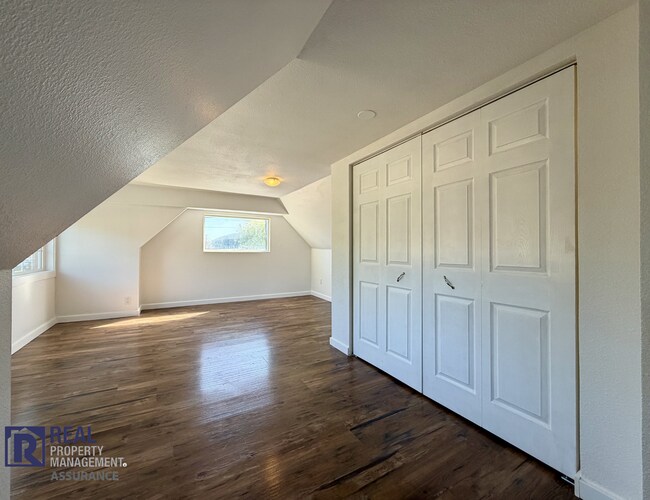 Building Photo - Updated 3-Bedroom Home with Fenced Backyard in Beaverton