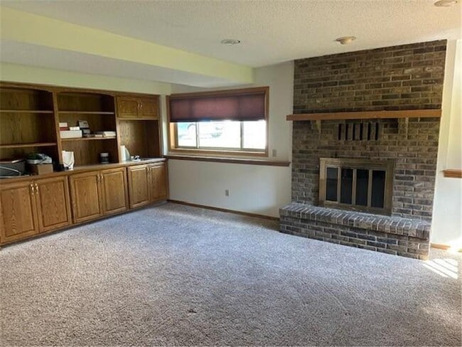 Building Photo - 698 Hanover Ct