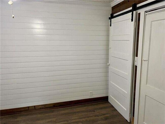 Building Photo - 3521 Clay Rd SW