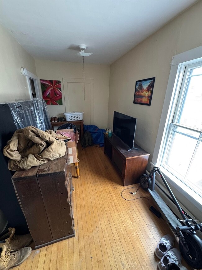 Building Photo - 154 Washington St