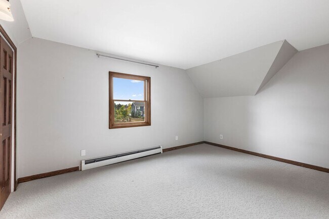 Building Photo - Beautiful 5-Bedroom + Office, 4-Bath Home in Northwest Fort Collins!