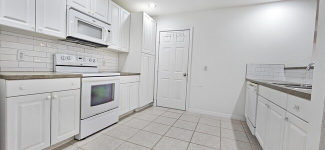 Building Photo - 1819 E Royal Tern Ln