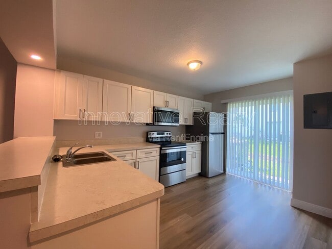 Building Photo - 3651 N Goldenrod Rd