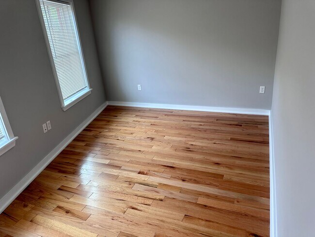 Building Photo - 4444 Cresson St