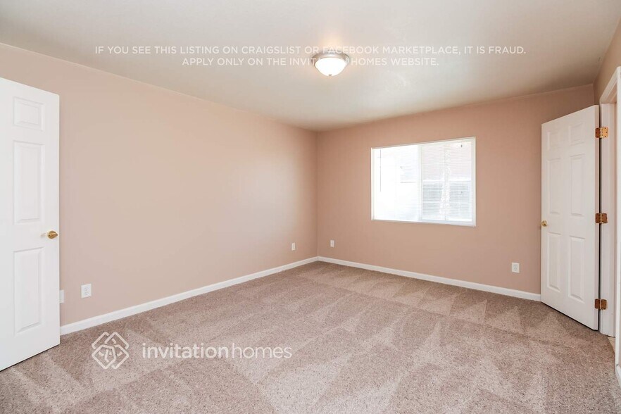 Building Photo - 8925 W Meadowbrook Ave