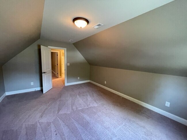 Building Photo - 3725 Nether Ridge Rd