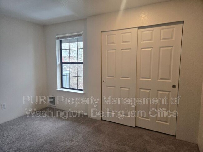 Building Photo - 1720 Texas St