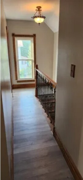 Building Photo - 1212 1st Ave