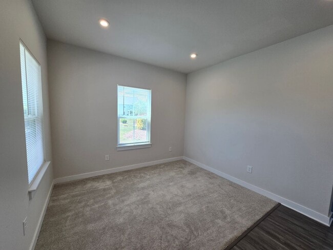 Building Photo - $500 off 1st Full Months Rent!! Minutes from the VA/NC Line
