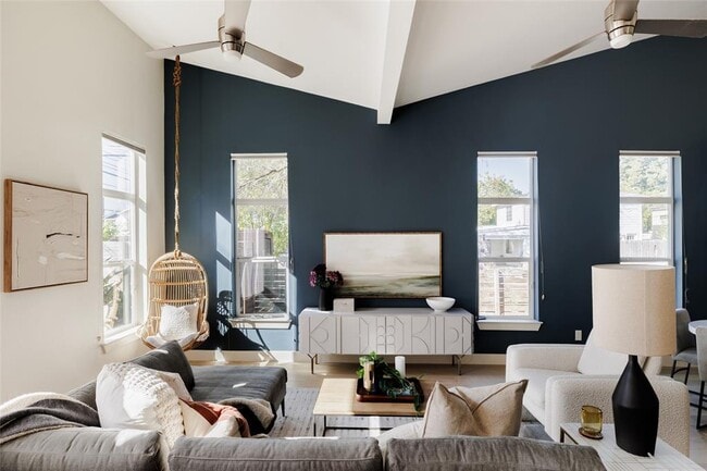 Building Photo - 1205 McKinley Ave