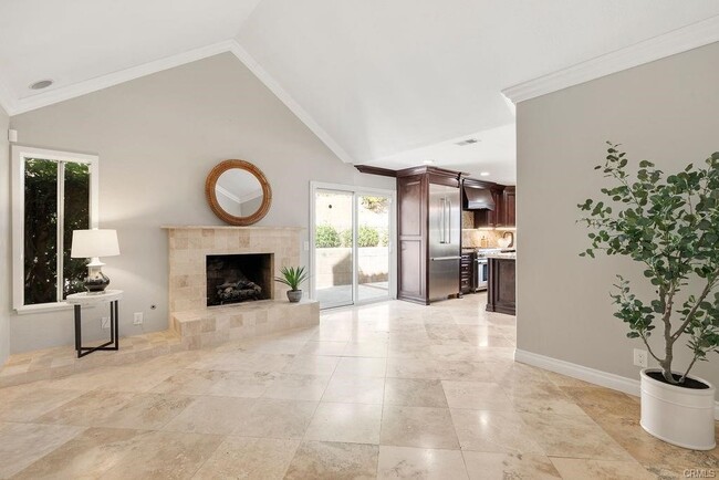 Building Photo - 6908 Country Club Dr