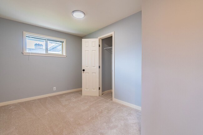 Building Photo - 3019 NW 85th St