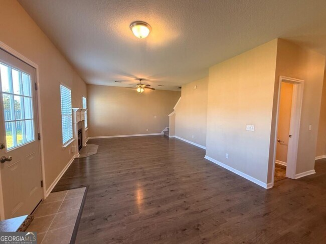 Building Photo - 1597 Longleaf Ct