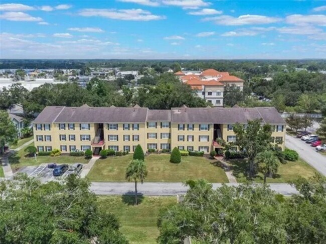 Building Photo - Orlando - 3 Bedrooms, 2 Bathrooms – $1,695.00