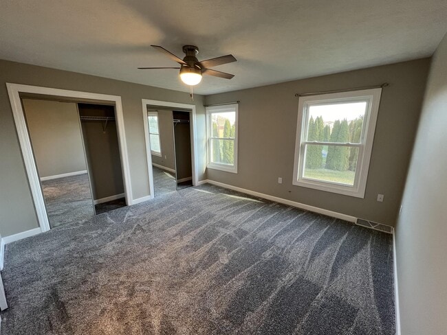 Building Photo - 7 Lakewood Rd