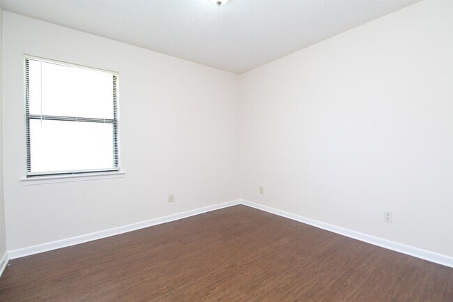 Building Photo - 5209 Char Bar Dr-