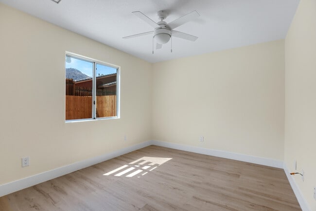 Building Photo - 53405 Avenida Rubio