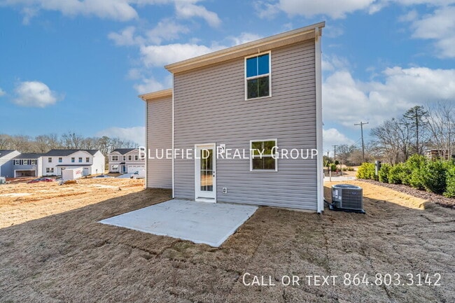 Building Photo - 886 Cranbrook Dr