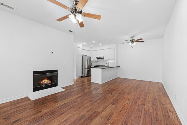 Building Photo - 10722 Sabre Hill Dr