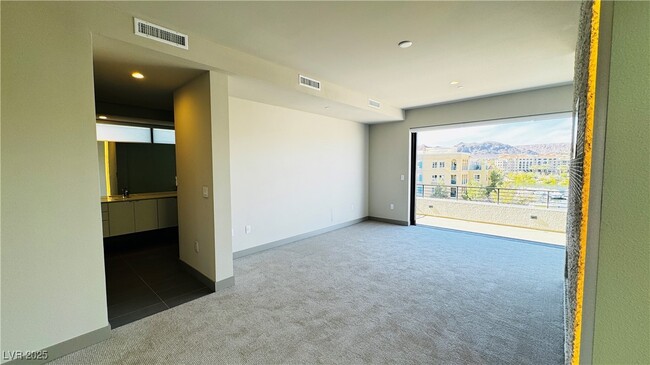 Building Photo - 26 Promenade Isle Ln