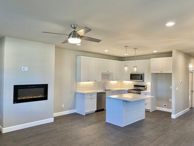 Building Photo - 20465 Aberdeen Dr
