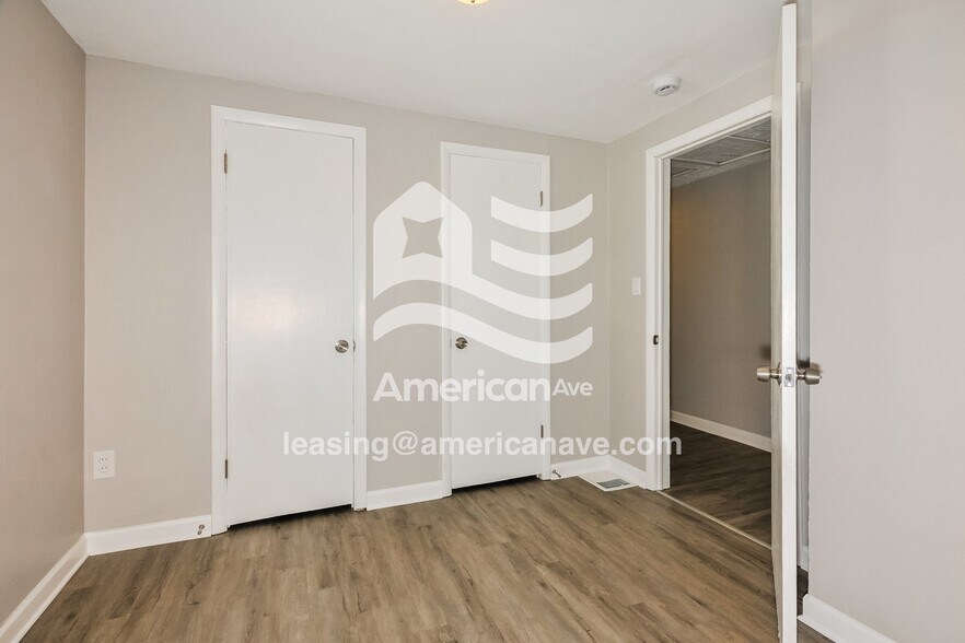 Building Photo - 1321 Gladys St