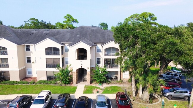 Building Photo - 940 Village Trail