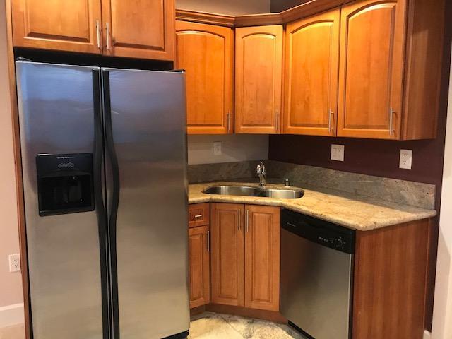 Building Photo - 730 E 3rd St