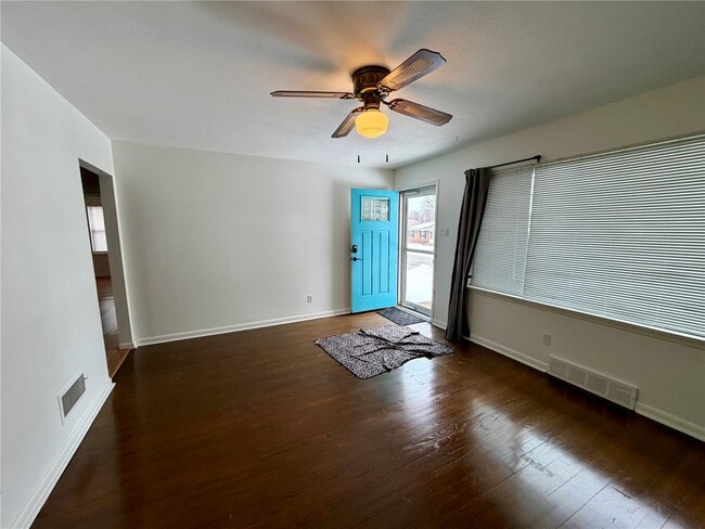 Building Photo - 317 Thomas Ave