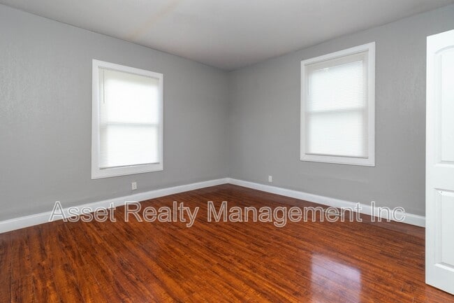 Building Photo - 1401 Hannah Ave