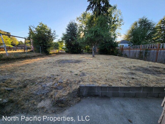 Building Photo - 4 br, 1 bath House - 10811 55th Ave S
