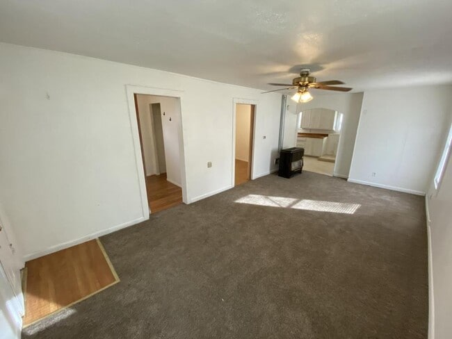 Building Photo - 815 Cleveland St