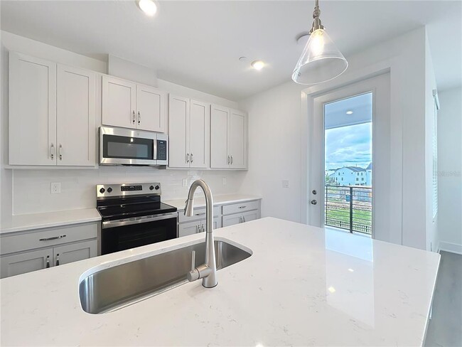 Building Photo - 15465 Hamlin Pk Dr