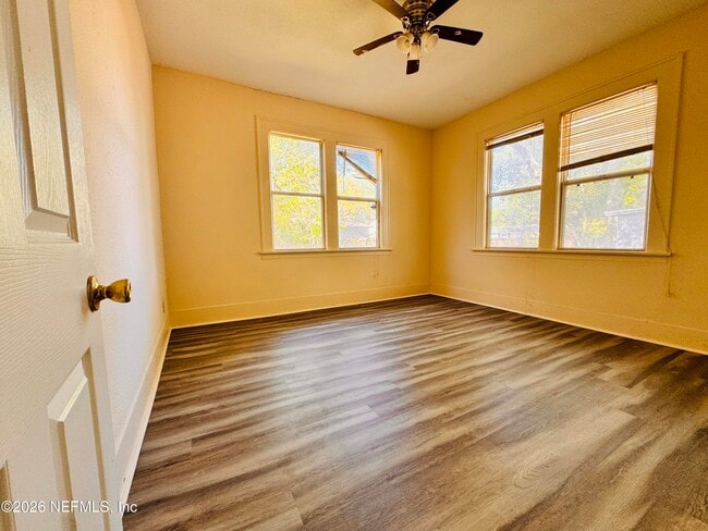 Building Photo - 1617 E 14th St