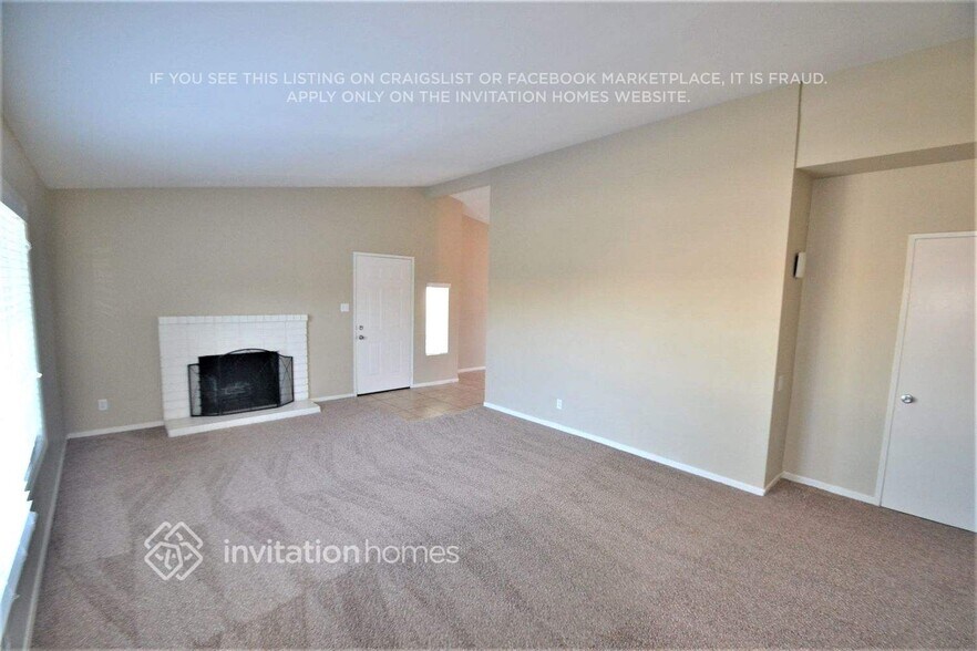 Building Photo - 15384 Eleanor Ln