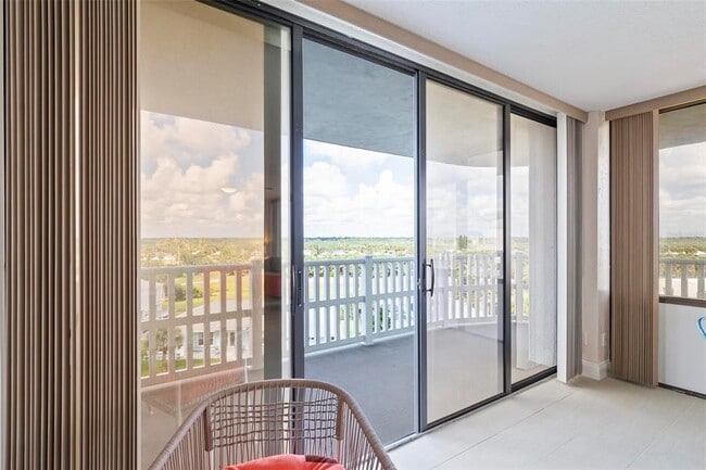 Building Photo - 3580 S Ocean Shore Blvd