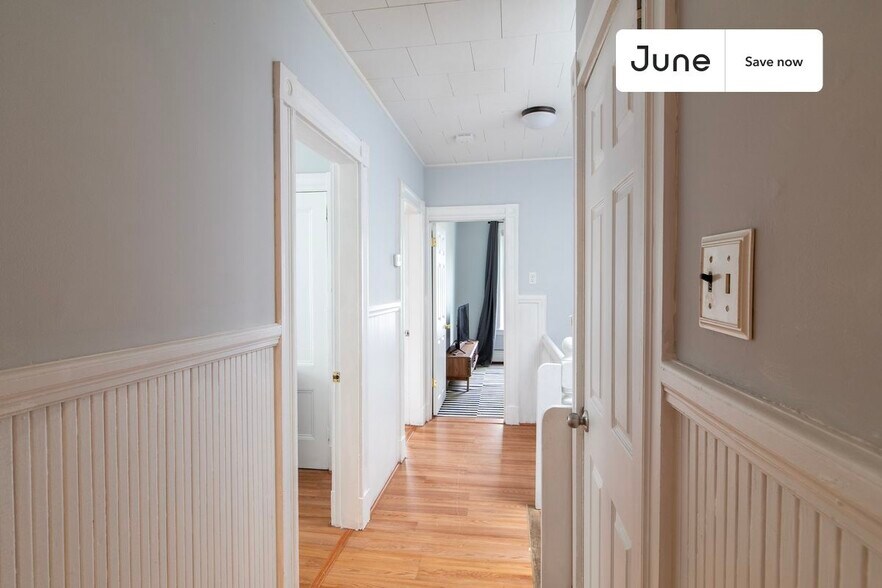 Building Photo - 6 7th St