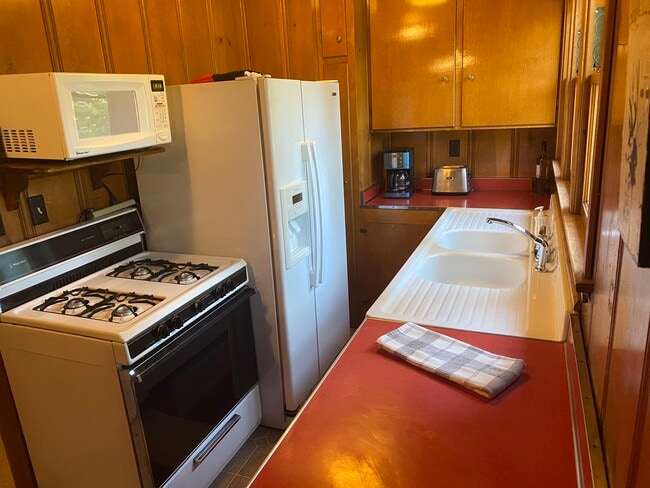 Building Photo - 24861 Faulhorn Dr