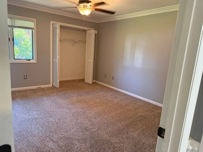 Building Photo - Beautiful 2 bedroom 2 bath unfurnished Townhome - Olde Point Golf Course - Hampstead