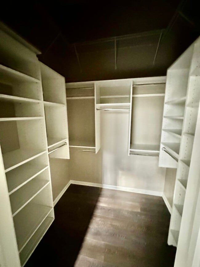 Building Photo - Huge 2 Bed 2 Bath New Construction Garden Condo in Rogers Park