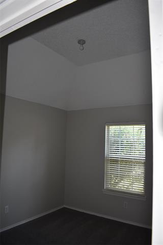 Building Photo - 2027 Wimbledon Dr