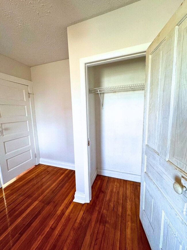 Building Photo - East AVL - Renovated Oakley Bungalow