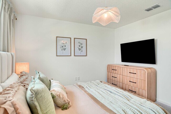 Building Photo - 9194 Seascape Cv