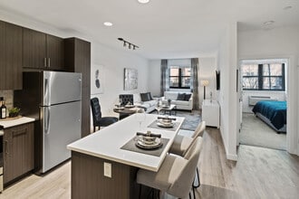 Building Photo - The Quincy