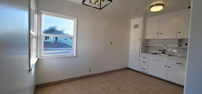 Building Photo - Midtown Ventura 2+1 Apartment near CMH