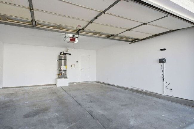 Building Photo - Updated 3-Bedroom Single-Story with 2-Car Garage