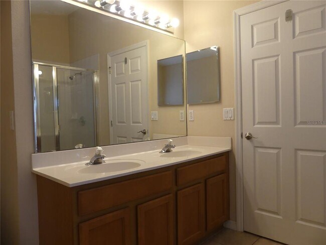 Building Photo - 5539 San Gabriel Way